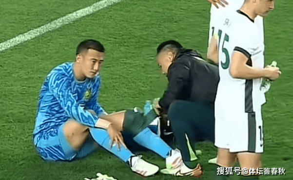 爱游戏入口-包含汉诺威球员传接受转会邀约，引起球队内部不和的词条