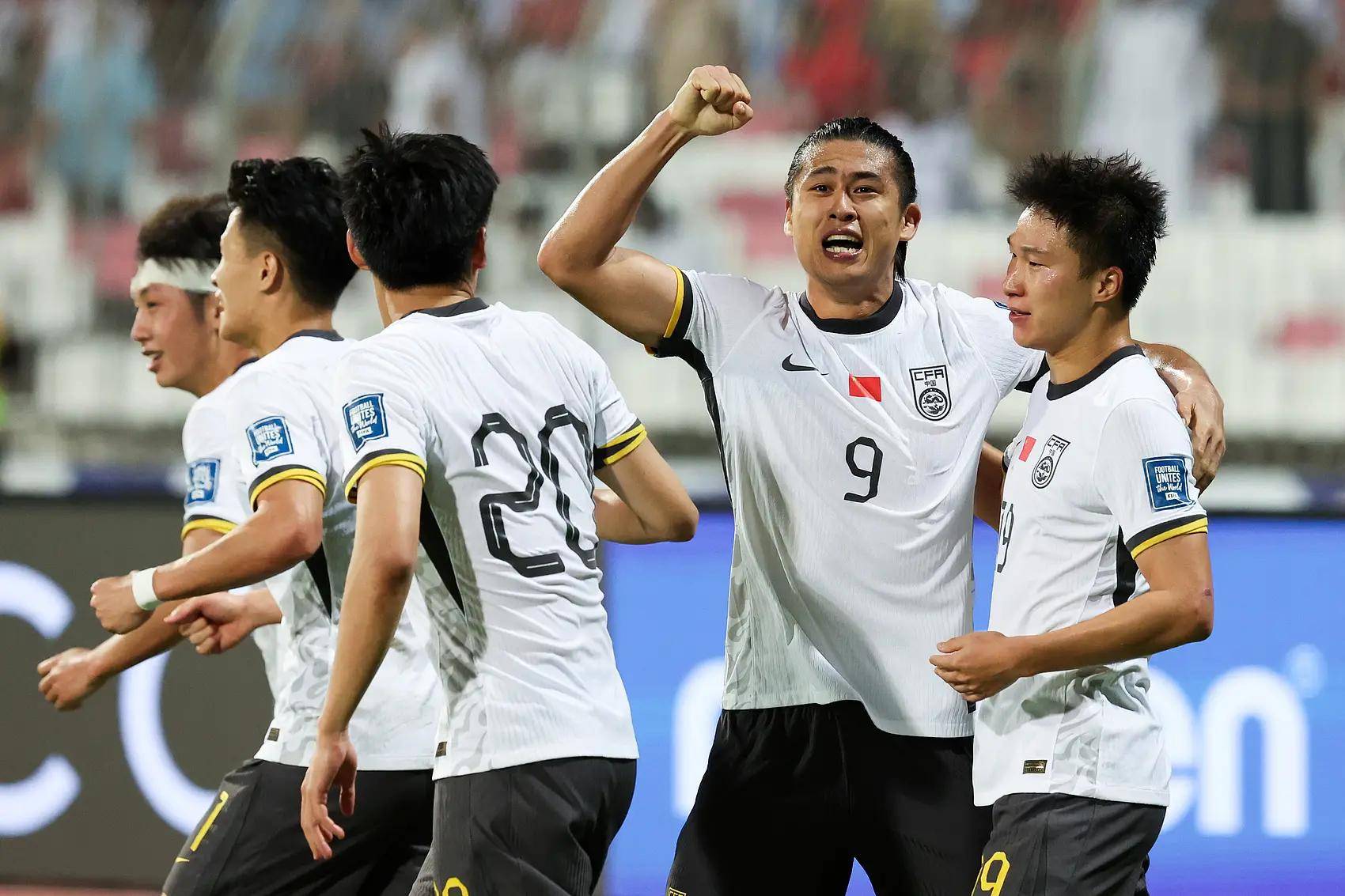 马里诺斯客场击败对手,取得重要三分 马里诺斯客场击败对手,取得重要三分