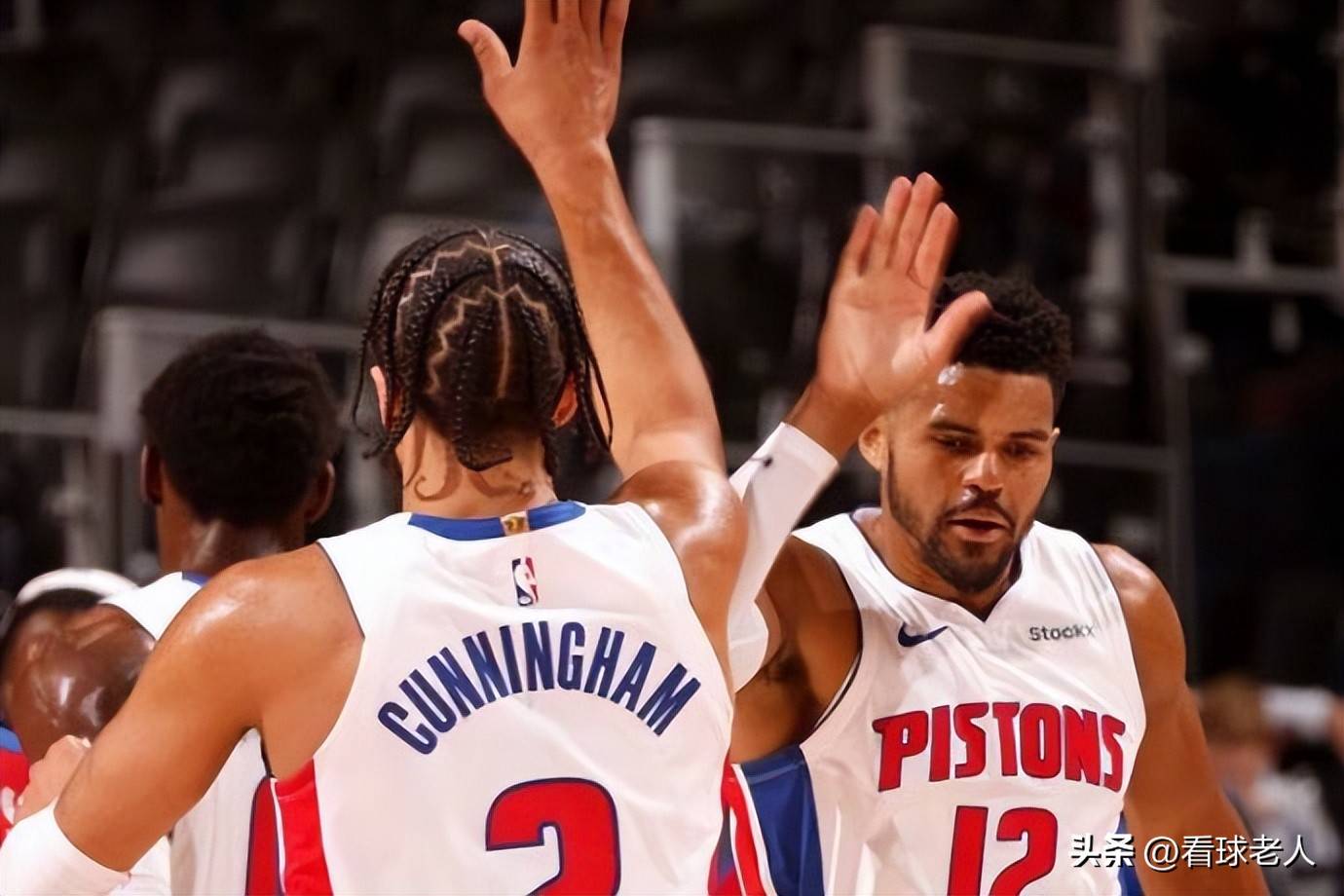 爱游戏-火箭客场横扫尼克斯，全队稳定发挥