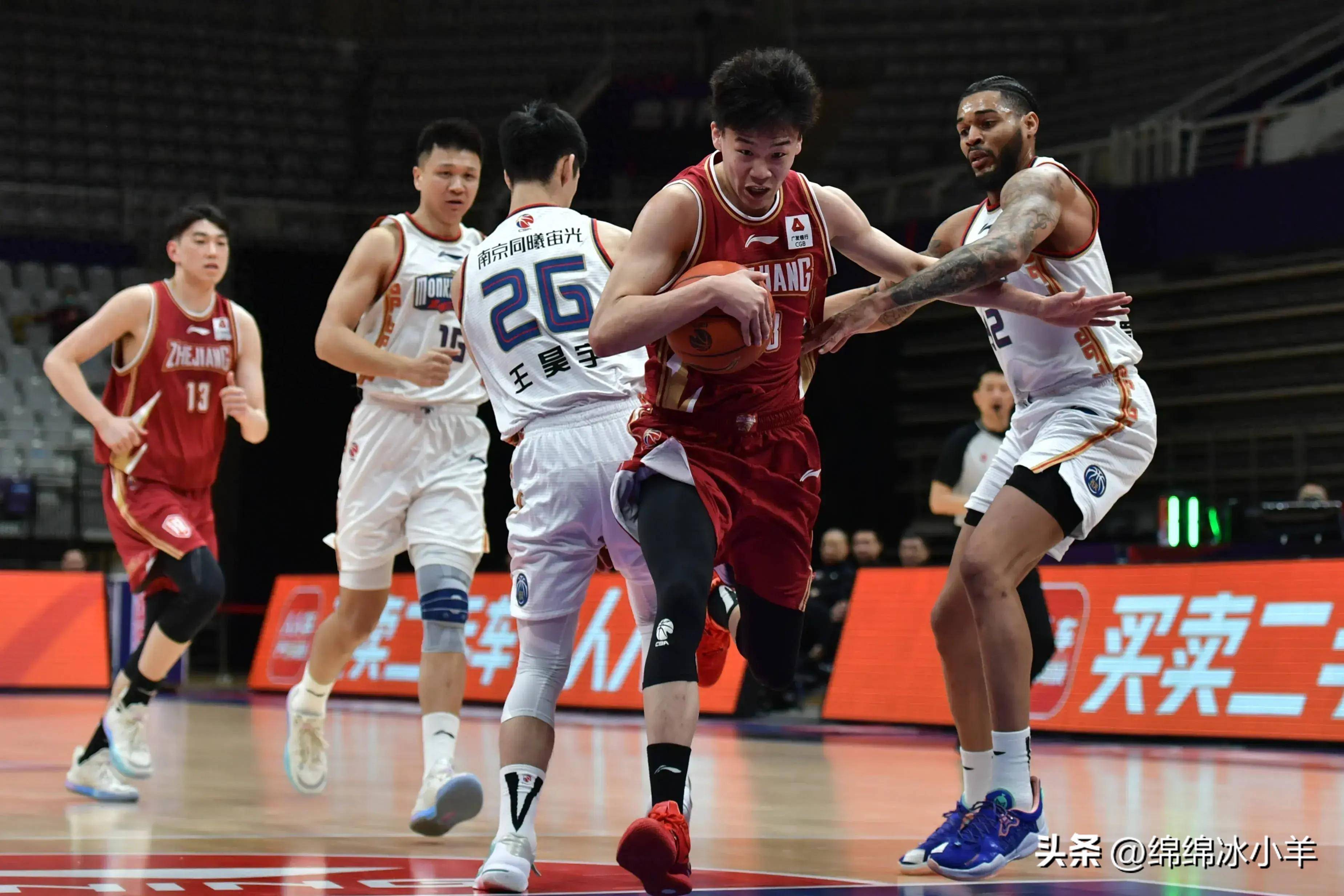青岛男篮主场不敌浙江，遭遇颓势