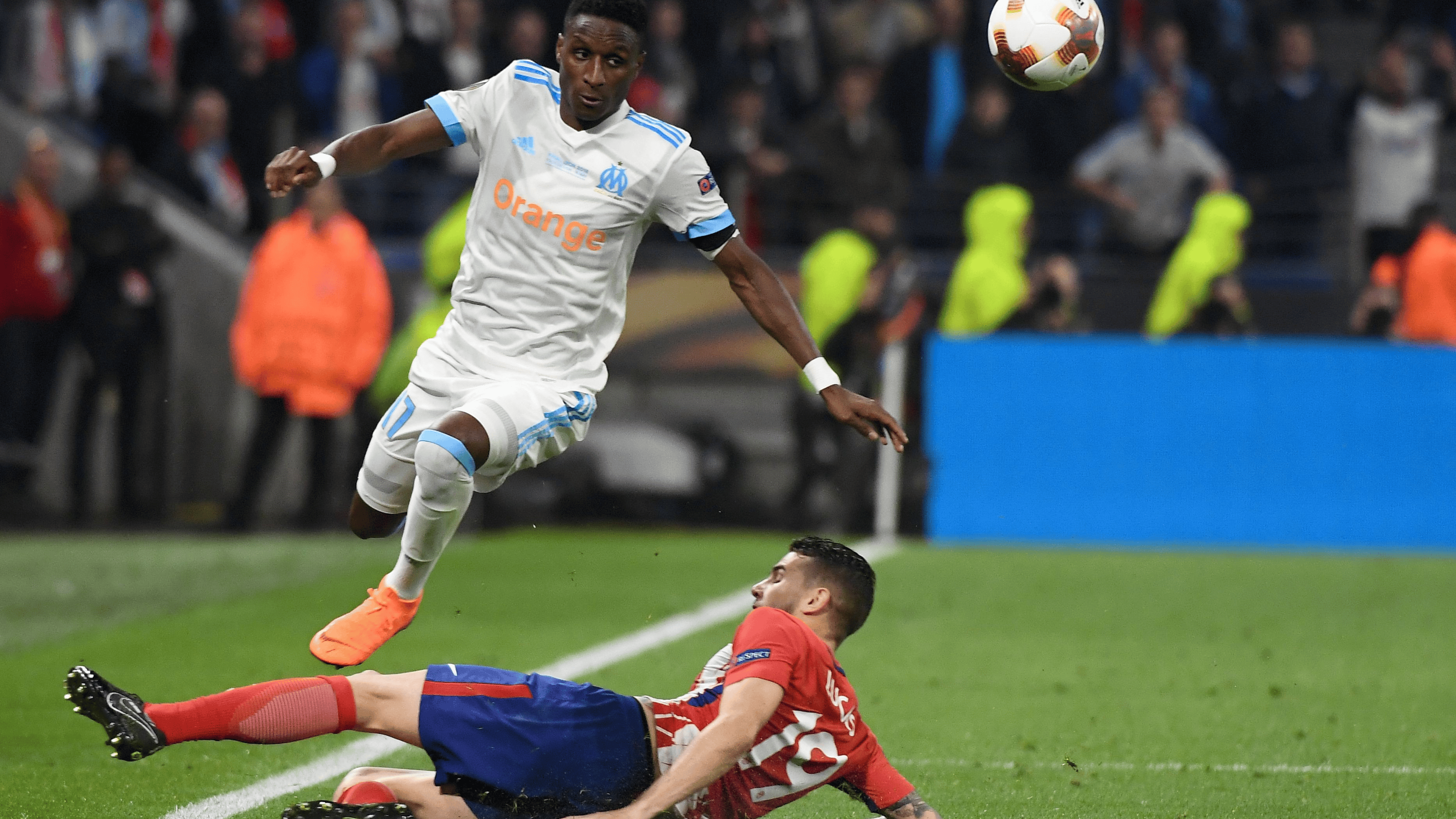 包含马赛球员士气高涨备战下一场比赛的词条