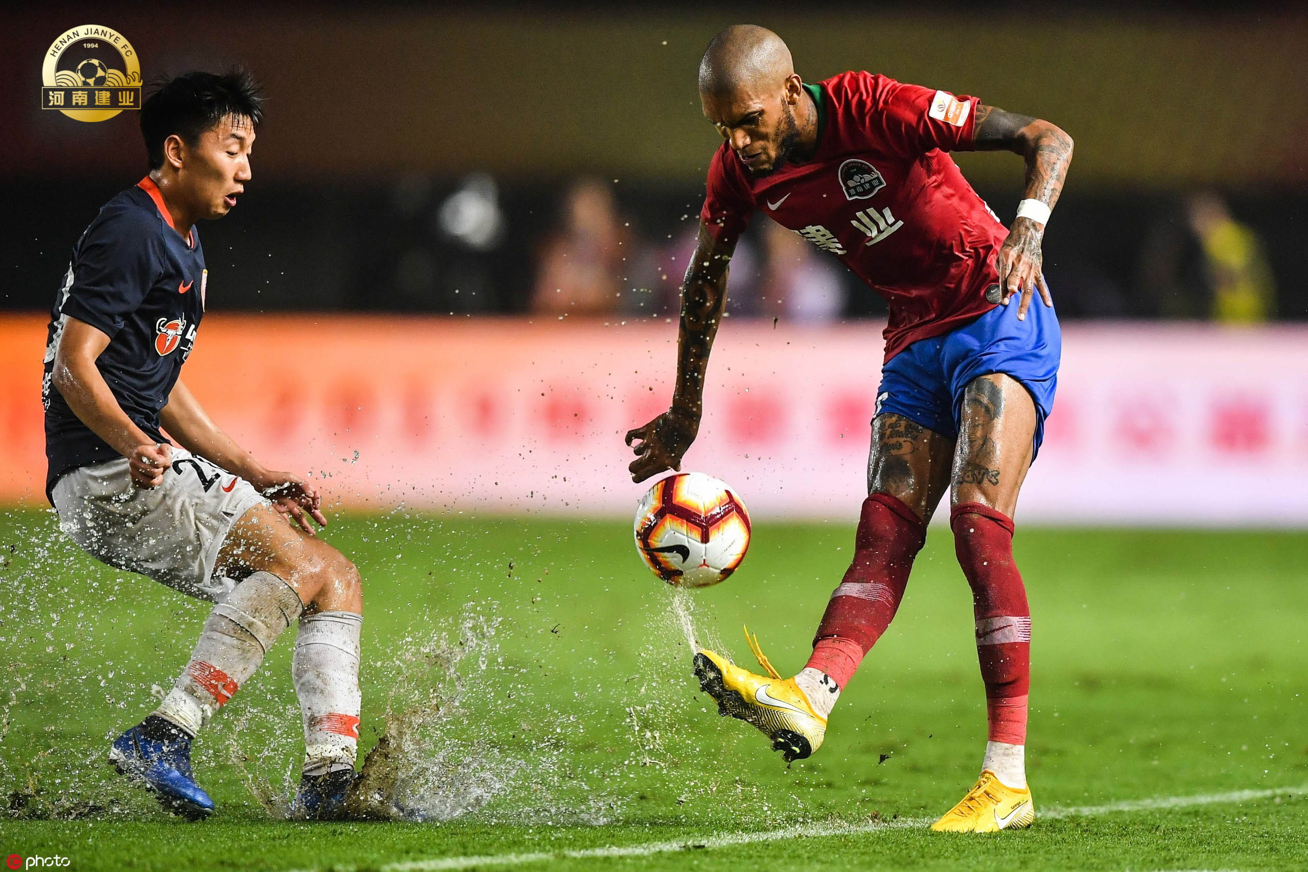 包含河南建业客场告捷,展现出团队强大的凝聚力的词条 包含河南建业客场告捷,展现出团队强大的凝聚力的词条