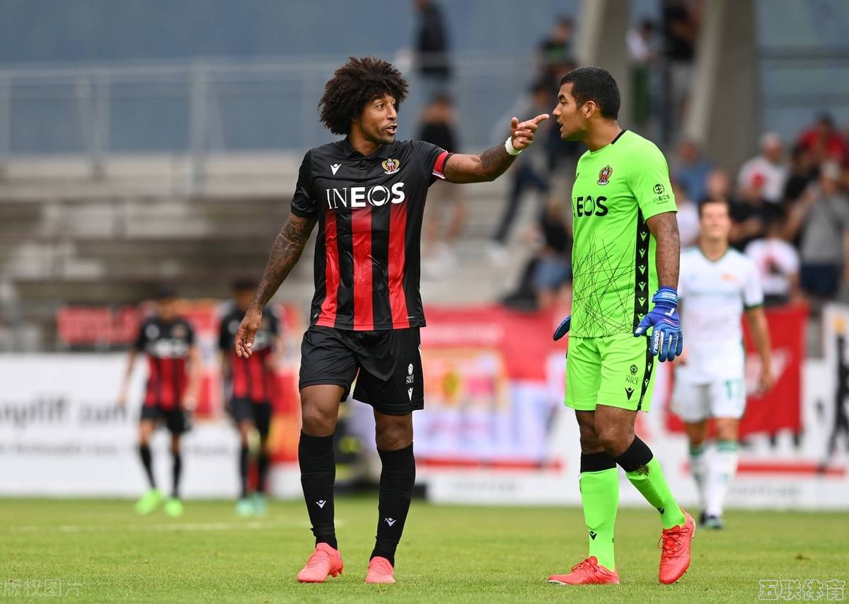 爱游戏亚洲官网-法甲球队在比赛中取胜，成为球迷心中焦点