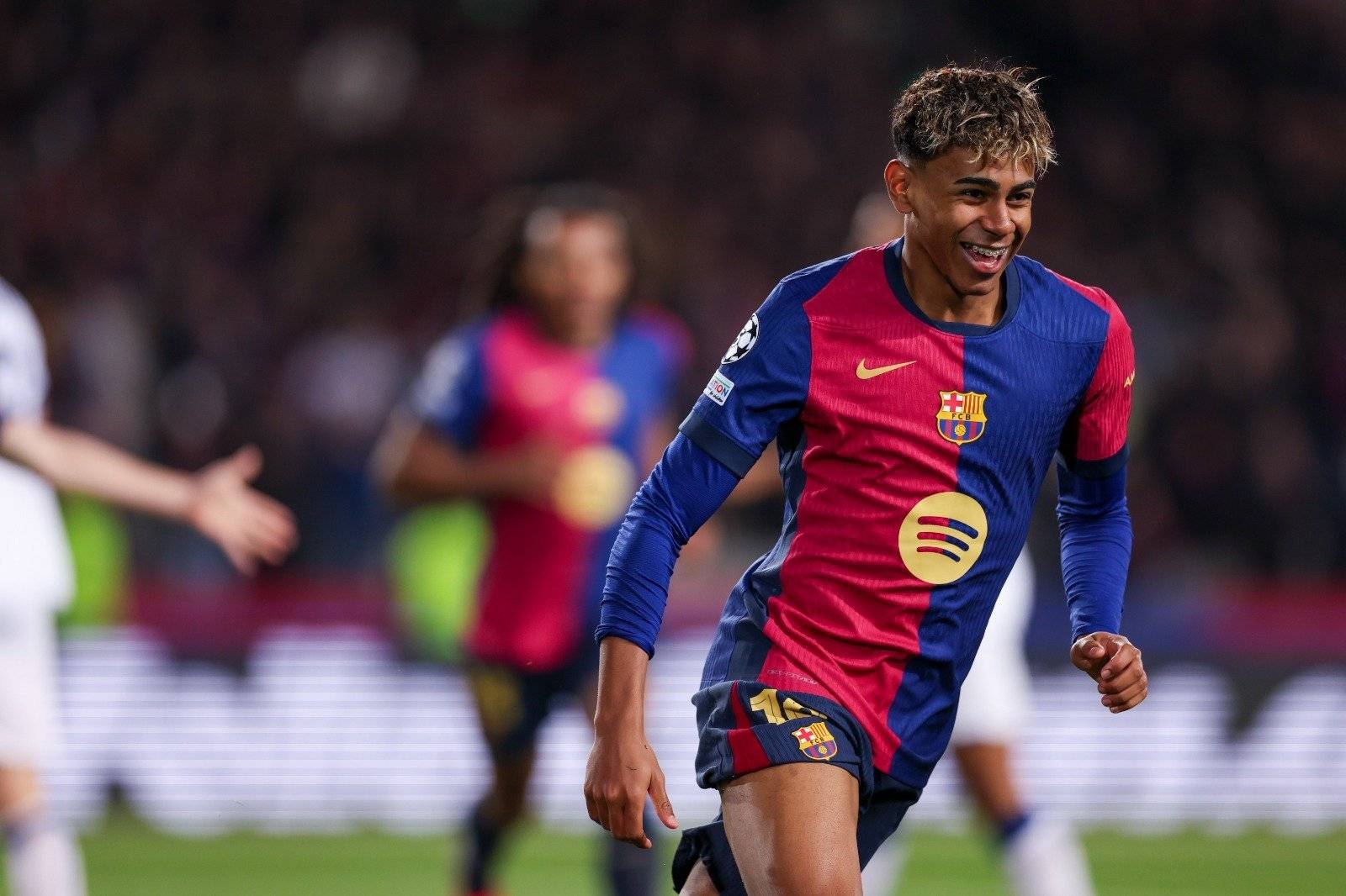 巴萨横扫尤文图斯,晋级欧冠四强 巴萨横扫尤文图斯,晋级欧冠四强