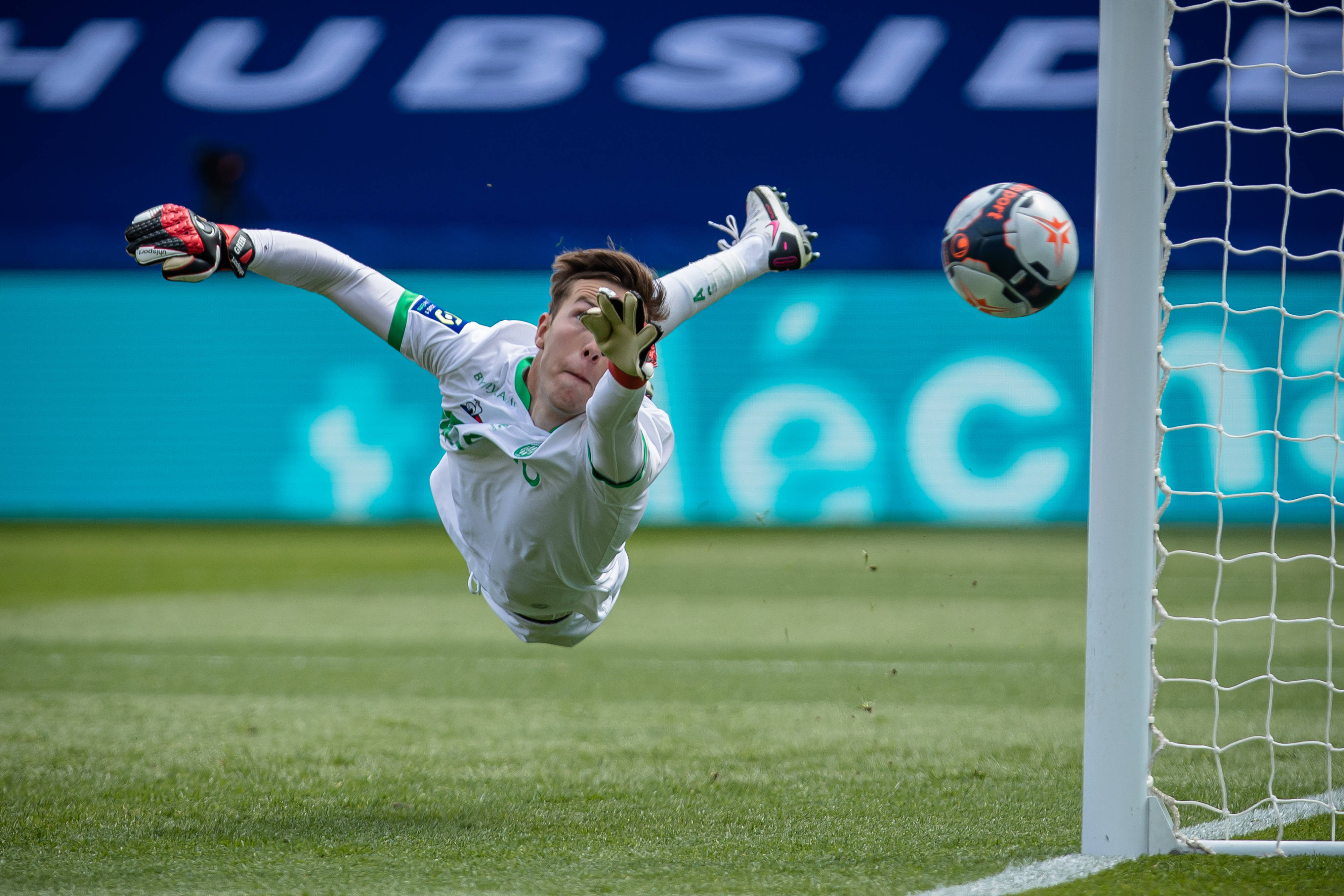 爱游戏在线-圣埃蒂安抢分成功，告别降级区的简单介绍