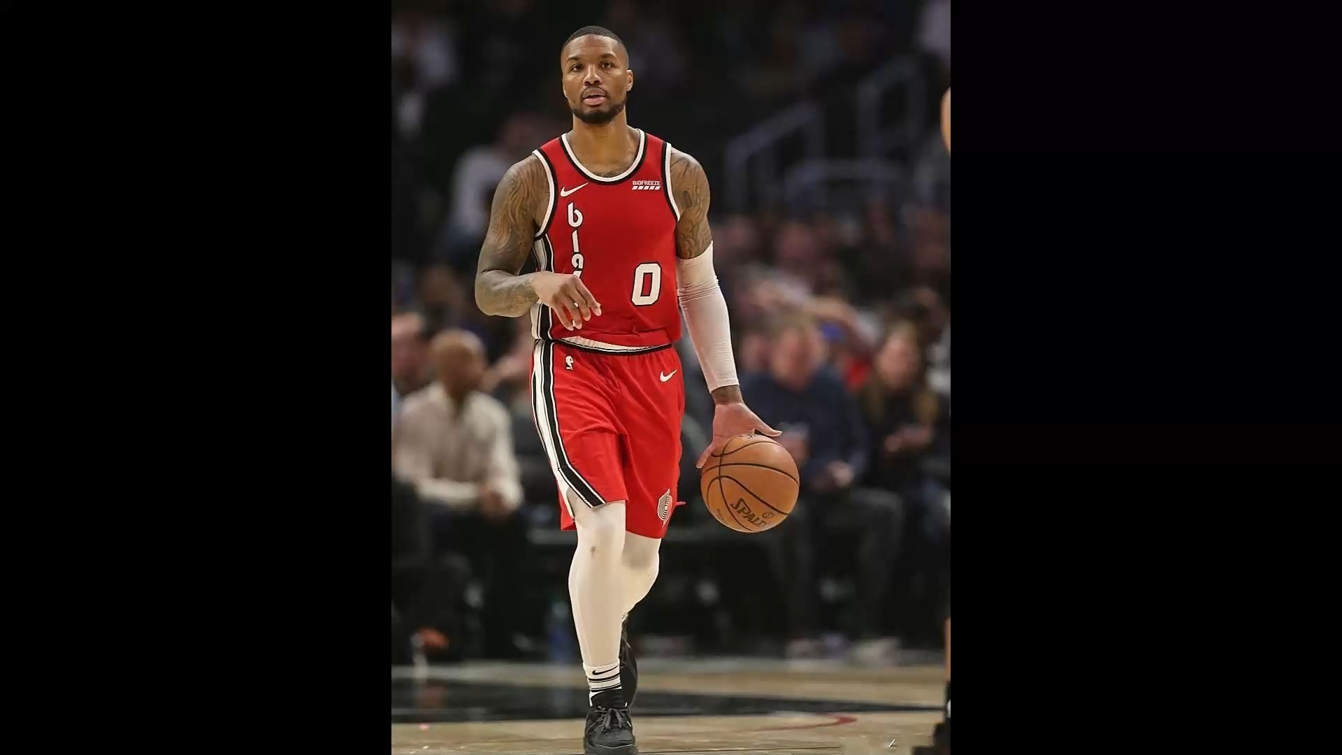 开拓者队赢得胜利，利拉德关键时刻发挥稳定