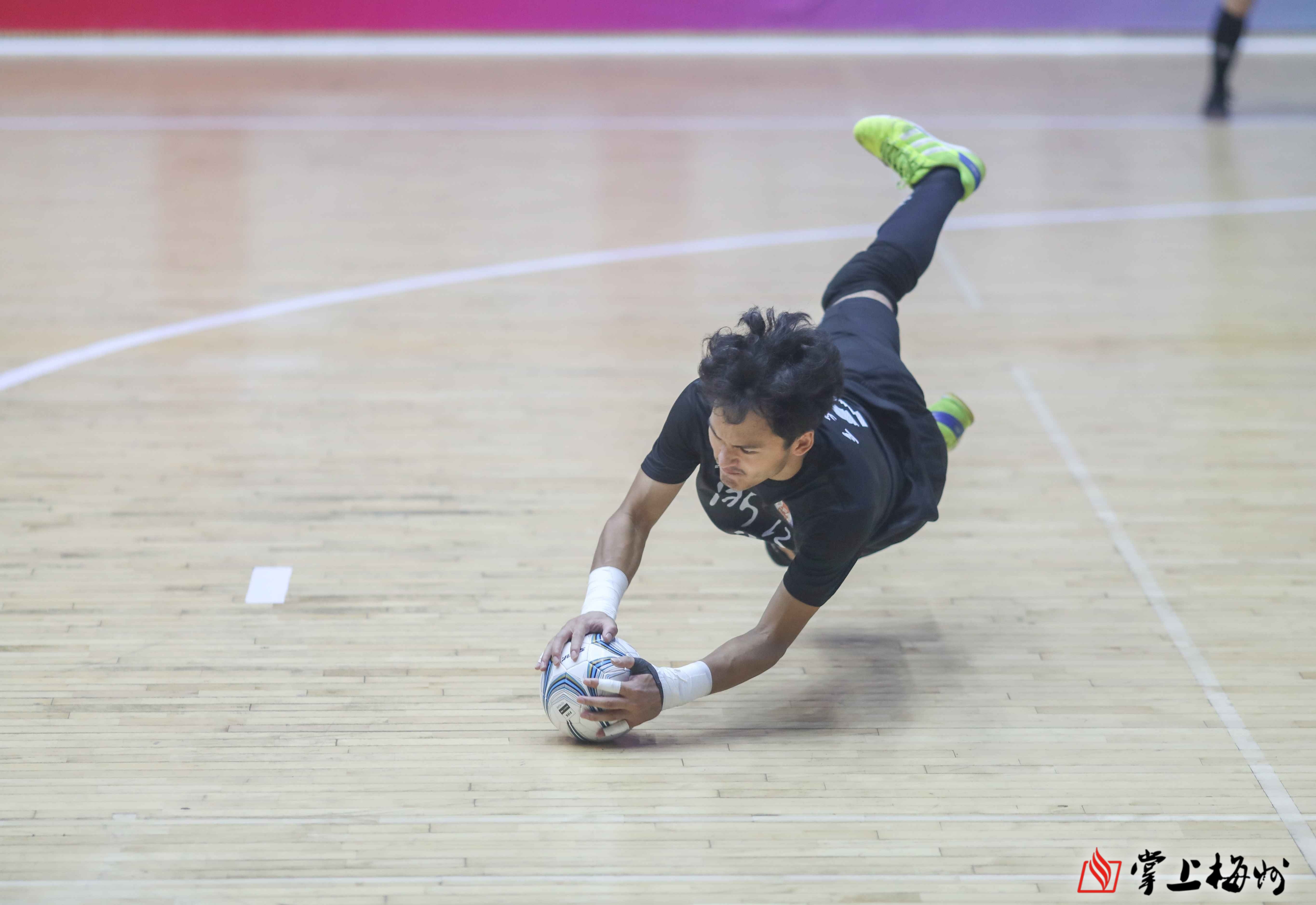 刺激激烈的足球比赛成为热门话题的简单介绍