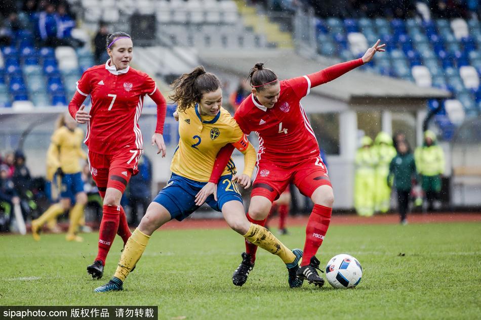 爱游戏入口-俄罗斯女足备战决赛，教练组调整战术布局