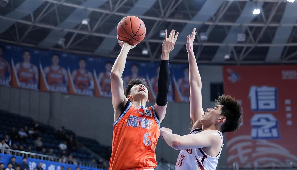 福建男篮逆袭取胜,实力得到认可 福建男篮逆袭取胜,实力得到认可