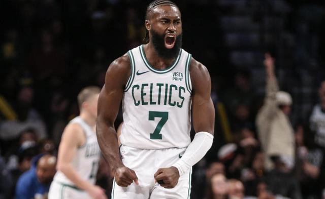 爱游戏入口-雄鹿后卫刷新生涯得分纪录，成为球队得分王