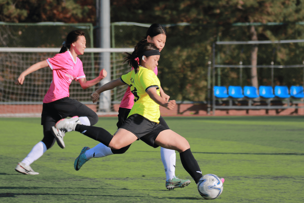 爱游戏登录入口-关于女足团体赛女子足球一圈进入下一轮的信息